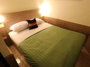 Sukhumvit 20 Guest House