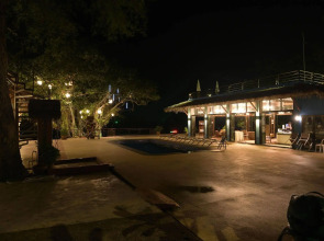 Phi Phi Long Beach Resort & Villa