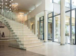 Palmon Bay Hotel & Spa