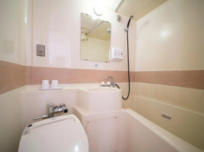 Econo Higashi Kanazawa