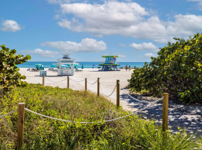 The Palms Hotel & Spa