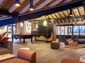 Hotel Base Camp Lodge - Bourg Saint Maurice