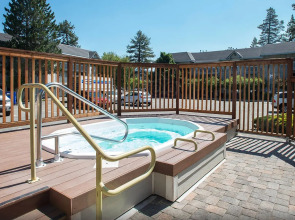 Beach Retreat & Lodge at Tahoe