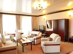 Отель Best Western Plus Paradise Hotel Дилижан