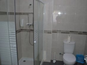 Lx Center Guesthouse