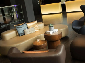 Renaissance Zürich Tower Hotel