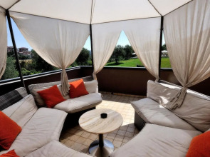 La Meridiana Bleisure Hotel