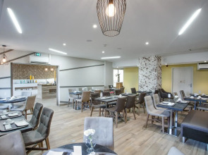 Kyriad Chambery Centre Curial