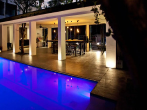 BED Phrasingh Hotel - Adults Only