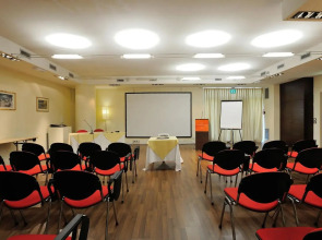 La Meridiana Bleisure Hotel