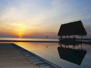 Maalu Maalu Resort & Spa