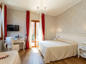 Charming Palace Santa Fosca