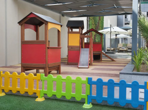 DAMAC Maison Cour Jardin