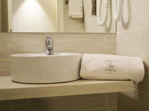 Il Loggiato dei Serviti