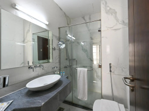 Almansour Suites Hotel Doha