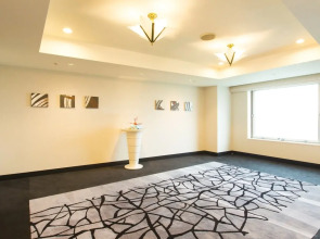 Отель Narita Tobu Hotel Airport