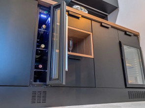 Black Pearl Luxury Suites