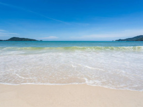 B & B Patong Beach House