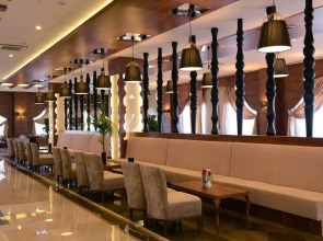 Lake & River Side Hotel & Spa