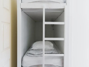 Хостел WOT New Lisbon Social