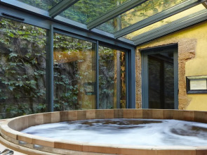 Cour des Loges Lyon, A Radisson Collection Hotel