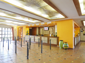 Отель PortAventura El Paso - Theme Park Tickets Included