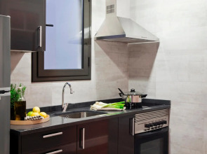 AinB Eixample-Miro Apartments