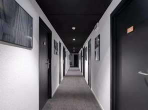 Aris Grand-Place Hotel