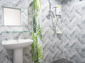 Neptuna Hotel by Maduzi