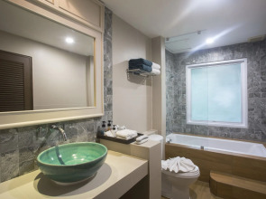 Khaolak Emerald Beach Resort and Spa