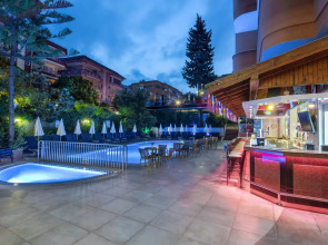 May Flower Apart Hotel