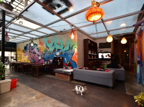 Shanghai Old West Gate Hostel