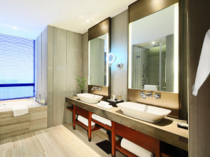 HUALUXE Wuxi Taihu by IHG