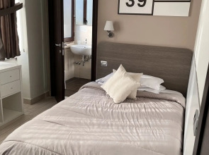 Suite 39 Guest House