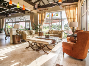 Comfort Suites Paradise Island