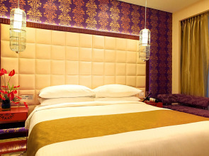 The Metropolitan Hotel and Spa New Delhi