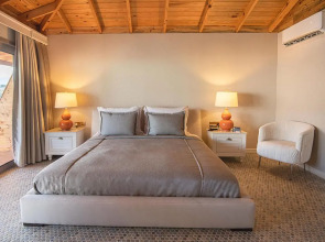 Les Ambassadeurs Marina Hotel & Casino