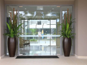 1770 Lagoons Central Apartment Resort