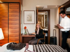 Отель Movenpick Hotel Sarajevo