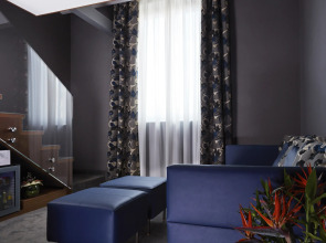 Отель The Building