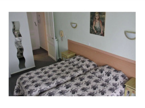 Hotel De France Et De Guise