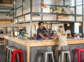 Eklo Bordeaux Centre Bastide