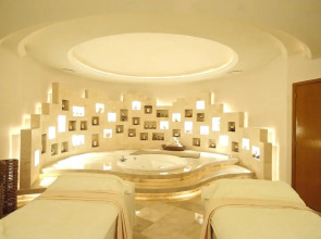 Отель Seadust Cancun Family Resort