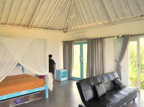 Dikaloha Medewi Surfcamp