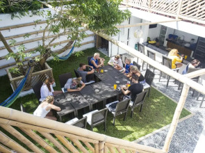 CHILLAX Flashpackers Boracay