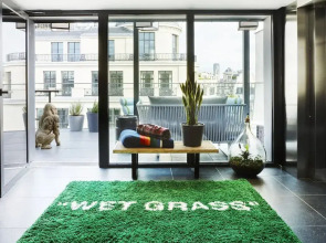 Отель citizenM Paris Champs-Élysées