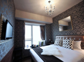 Ramada Grand Tsim Sha Tsui (Former Ramada Hong Kong Grand Tsim Sha Tsui)