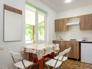 Азов Холидей