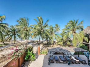 Shanuo Beach Bungalows