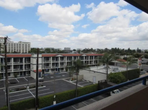 Capri Suites Anaheim